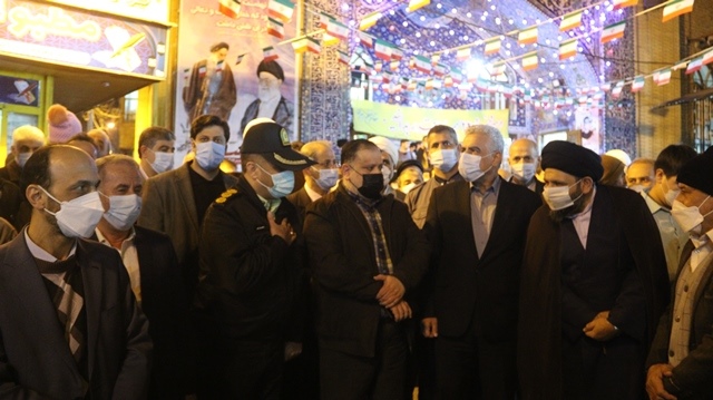 آسمان شهر لاهیجان با حضور دکتر عباسی استاندار گیلان ، نور افشانی شد